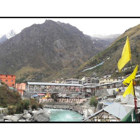 Hotel Kalash, Badrinath Bagian luar foto